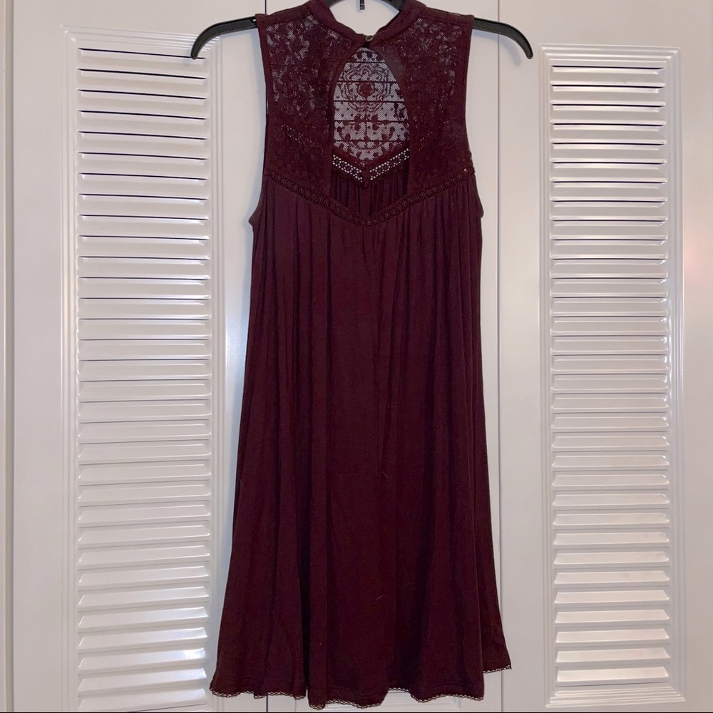 AE ๐ฆ
Burgundy Lace Sleeveless Dress - Picture 3 of 7